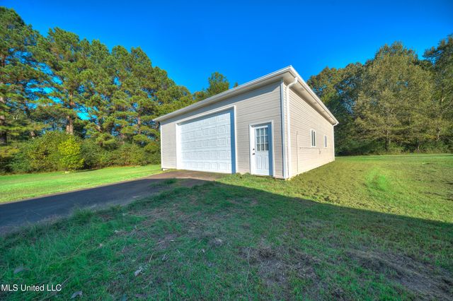 177 S Fork Dr Cove, Senatobia, MS 38668
