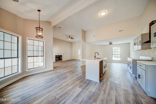 177 S Fork Dr Cove, Senatobia, MS 38668