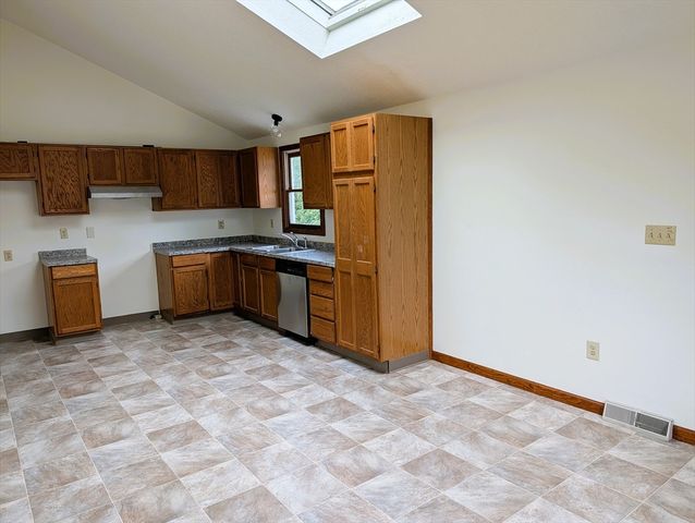 22 Pine Needle Ln, Springfield, MA 01118