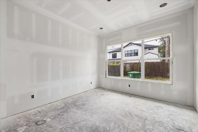 1335 Gardenia Drive, Houston, TX 77018