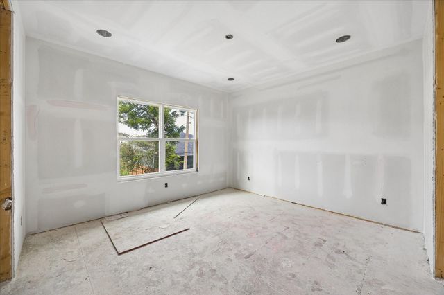 1335 Gardenia Drive, Houston, TX 77018