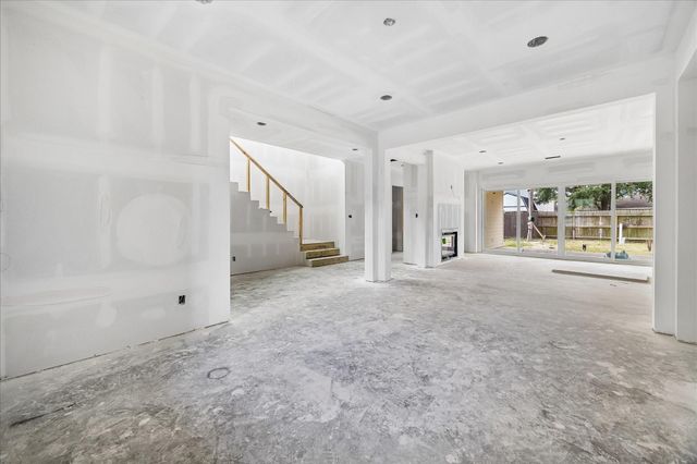 1335 Gardenia Drive, Houston, TX 77018