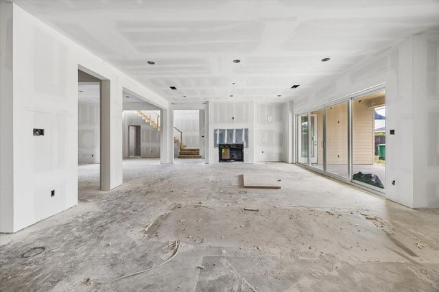 1335 Gardenia Drive, Houston, TX 77018