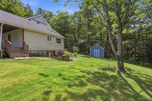 8709 Heath Road, Colden, NY 14033