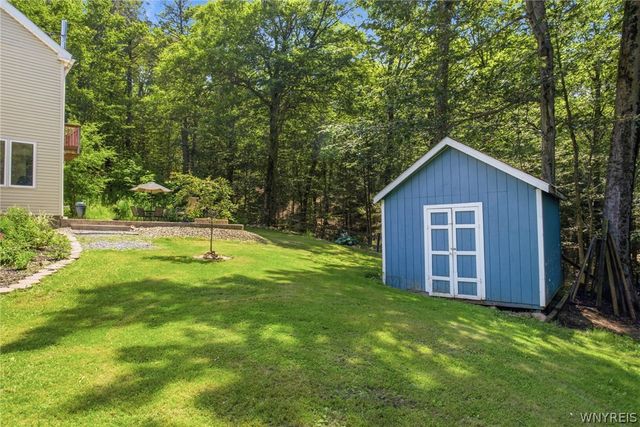8709 Heath Road, Colden, NY 14033