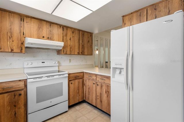 2006 HADRIAN COURT, Sun City Center, FL 33573