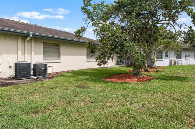 2006 HADRIAN COURT, Sun City Center, FL 33573