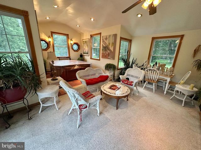34 MARLBOROUGH LN, Glen Mills, PA 19342