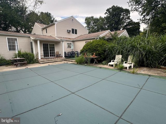 34 MARLBOROUGH LN, Glen Mills, PA 19342