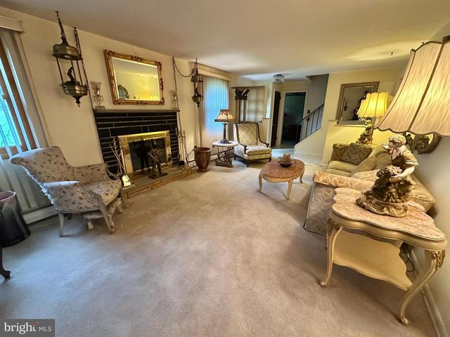 34 MARLBOROUGH LN, Glen Mills, PA 19342