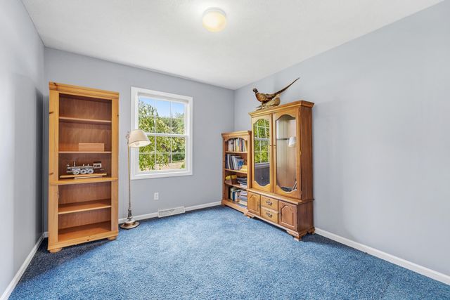 2124 Hilltop View Drive, Dorr, MI 49323