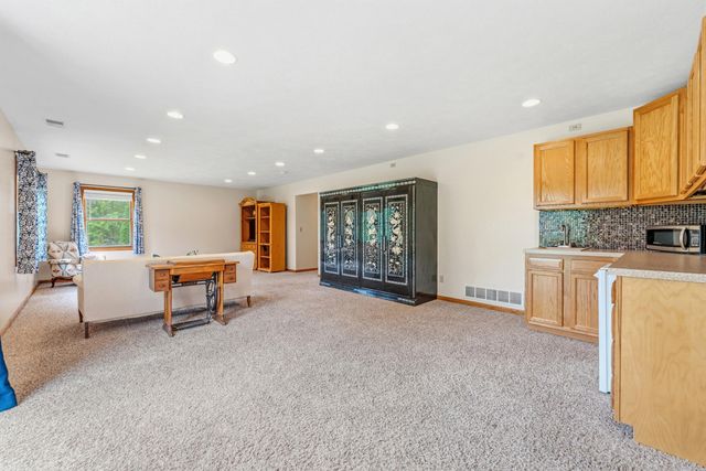 2124 Hilltop View Drive, Dorr, MI 49323