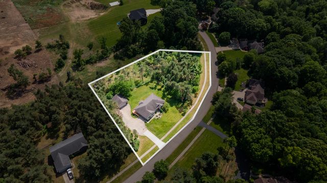 2124 Hilltop View Drive, Dorr, MI 49323