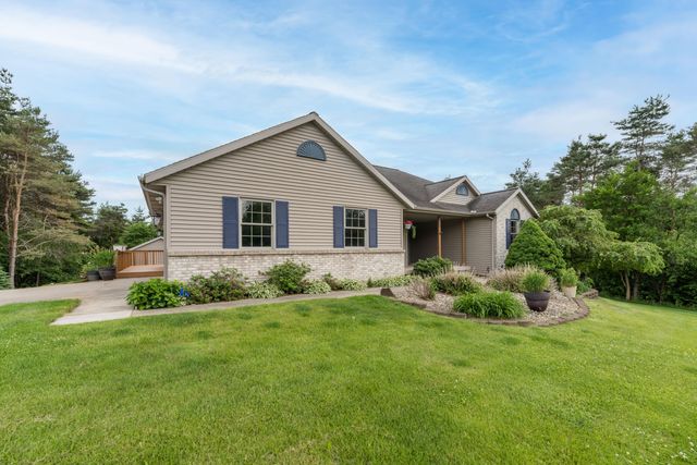 2124 Hilltop View Drive, Dorr, MI 49323