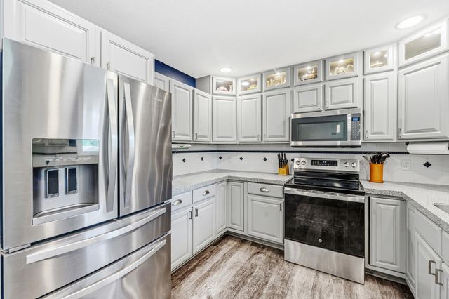 2124 Hilltop View Drive, Dorr, MI 49323