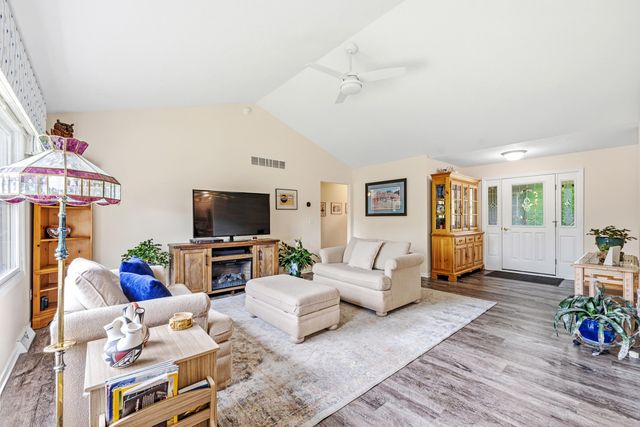 2124 Hilltop View Drive, Dorr, MI 49323