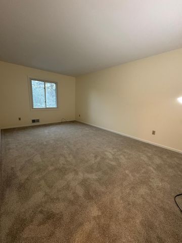 9372 Kingsview Lane N, Maple Grove, MN 55369