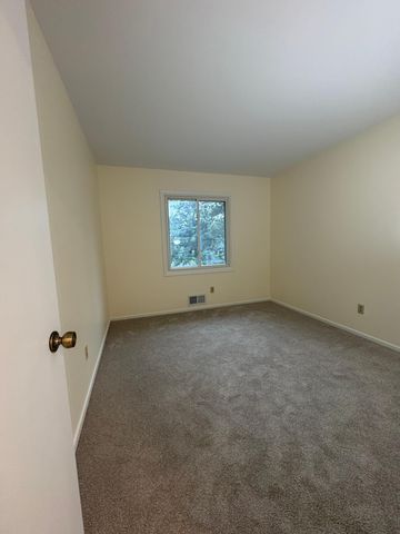9372 Kingsview Lane N, Maple Grove, MN 55369
