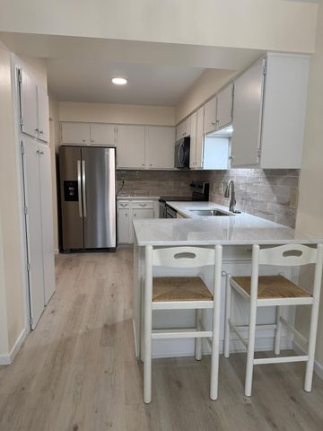 9372 Kingsview Lane N, Maple Grove, MN 55369