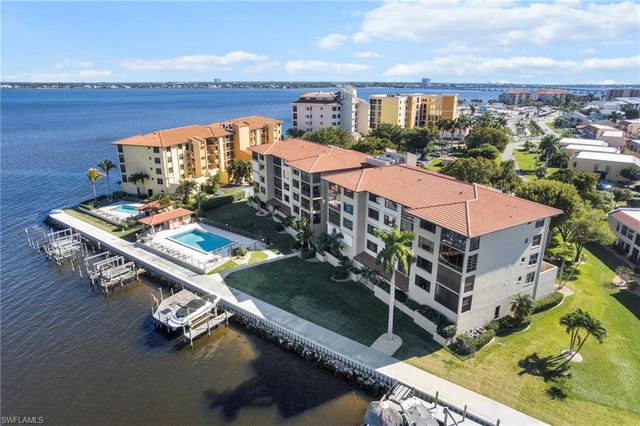 4013 SE 20th PL # 401, Cape Coral, FL 33904