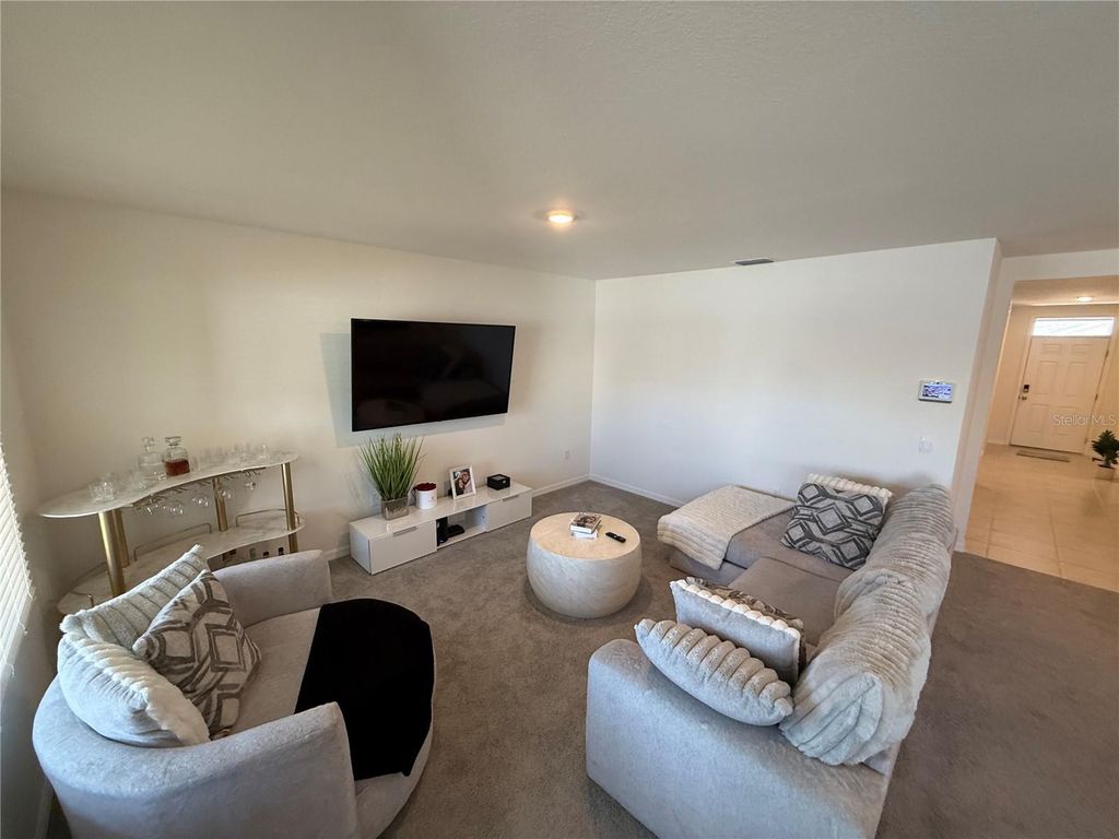 Image 14 of property listing at 1431 PRINCESS TREE COURT, Haines City, FL 33844