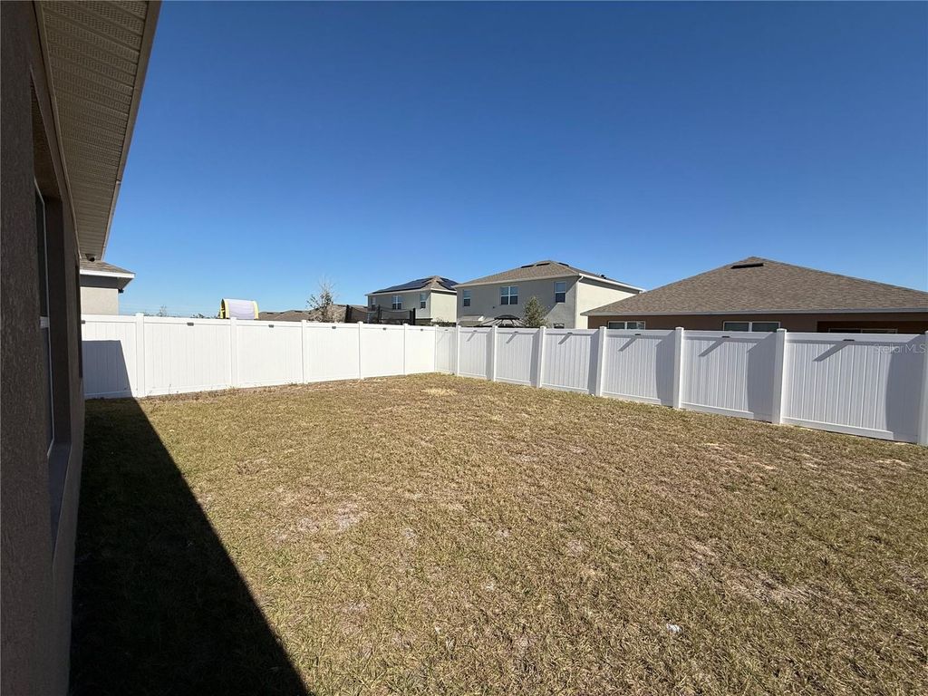 Image 37 of property listing at 1431 PRINCESS TREE COURT, Haines City, FL 33844