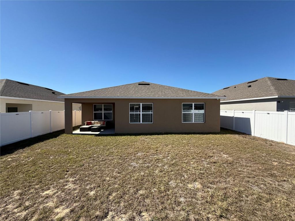 Image 40 of property listing at 1431 PRINCESS TREE COURT, Haines City, FL 33844
