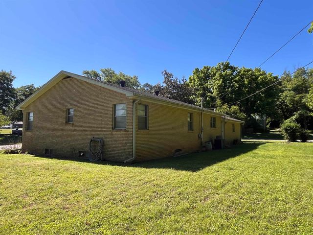 275 S third Street, Mammoth Spring, MO 72554