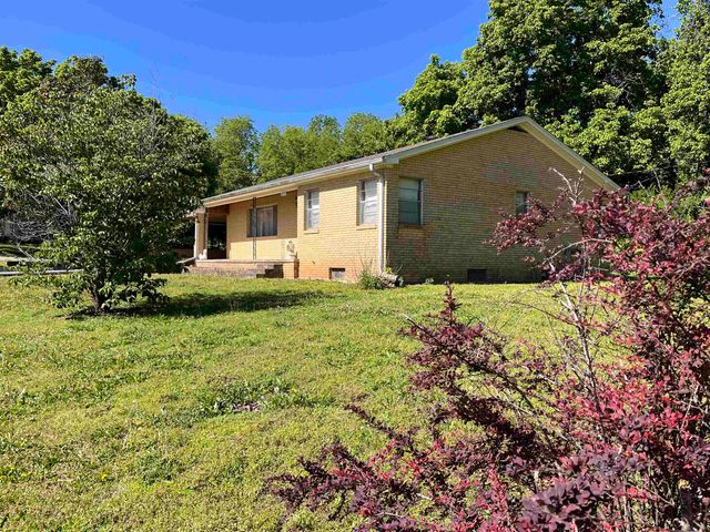 275 S third Street, Mammoth Spring, MO 72554