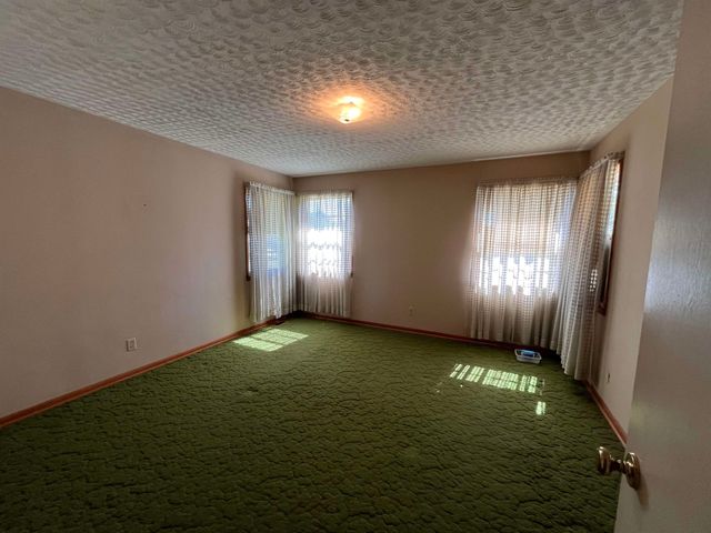 275 S third Street, Mammoth Spring, MO 72554