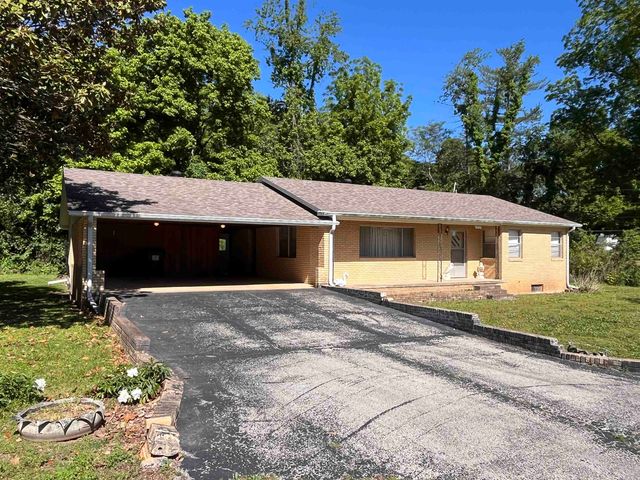 275 S third Street, Mammoth Spring, MO 72554