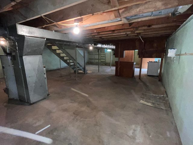 275 S third Street, Mammoth Spring, MO 72554