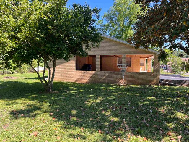 275 S third Street, Mammoth Spring, MO 72554