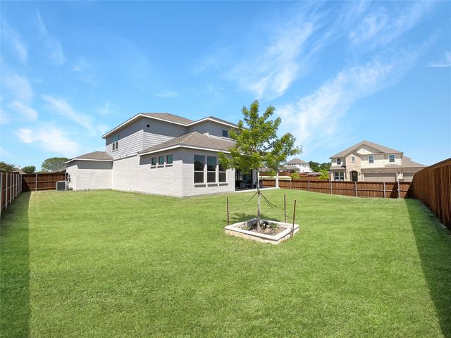 5910 Enclave Drive, Sachse, TX 75048