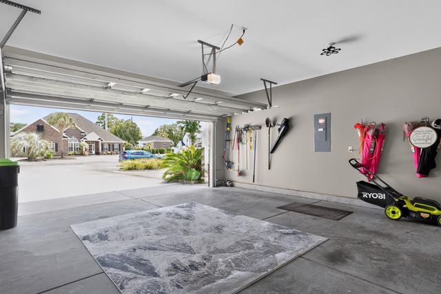 218 Lansdowne Ct., Myrtle Beach, SC 29572