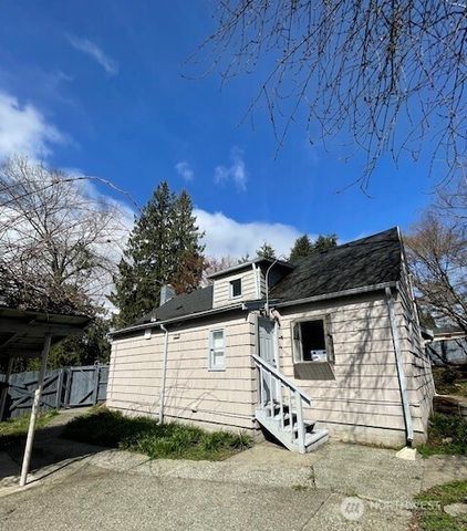 6221 S 129th Street, Seattle, WA 98178