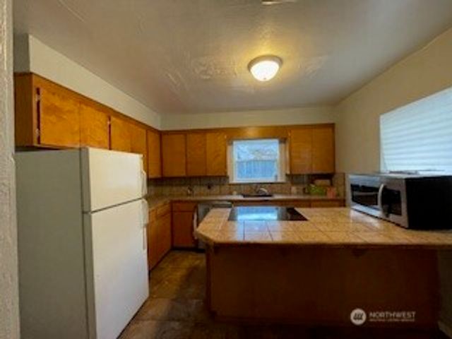 6221 S 129th Street, Seattle, WA 98178