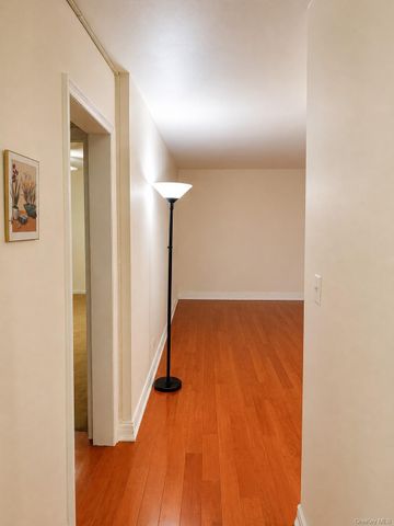 320 S Broadway T4, Tarrytown, NY 10591