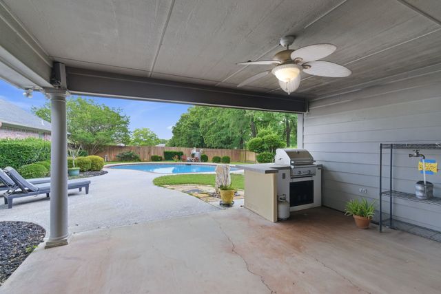 7512 Woodland Drive, Alvarado, TX 76009