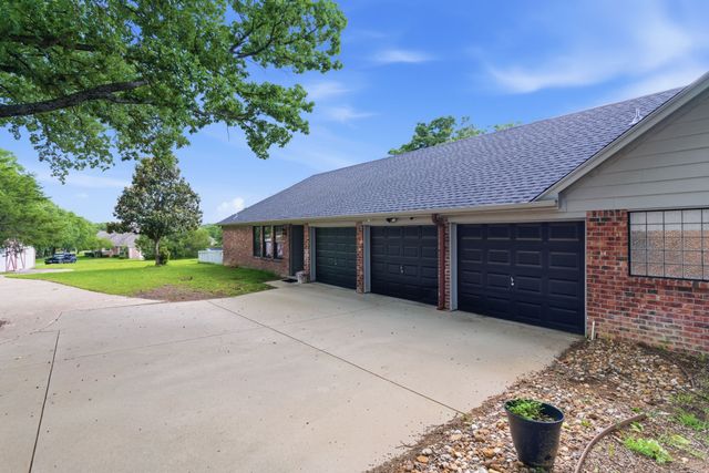7512 Woodland Drive, Alvarado, TX 76009