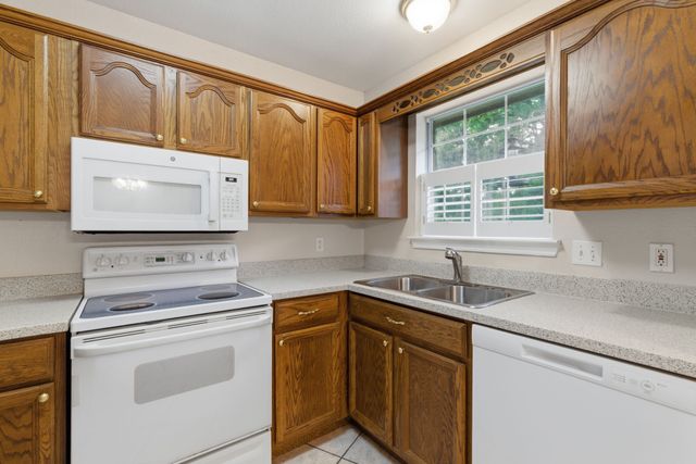 7512 Woodland Drive, Alvarado, TX 76009
