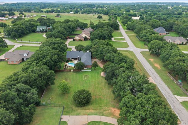 7512 Woodland Drive, Alvarado, TX 76009