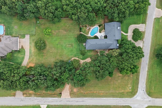 7512 Woodland Drive, Alvarado, TX 76009