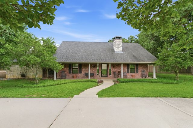 7512 Woodland Drive, Alvarado, TX 76009