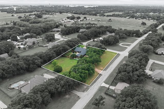 7512 Woodland Drive, Alvarado, TX 76009