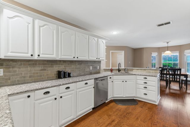 7512 Woodland Drive, Alvarado, TX 76009