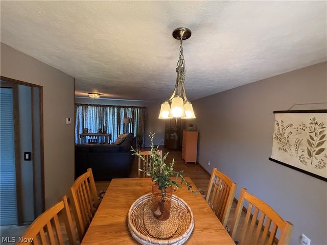 13981 Indian Creek Drive, Middleburg Heights, OH 44130