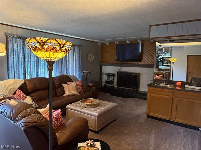 13981 Indian Creek Drive, Middleburg Heights, OH 44130