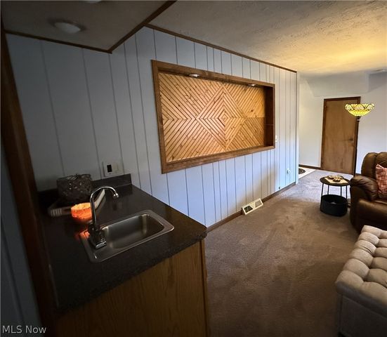 13981 Indian Creek Drive, Middleburg Heights, OH 44130