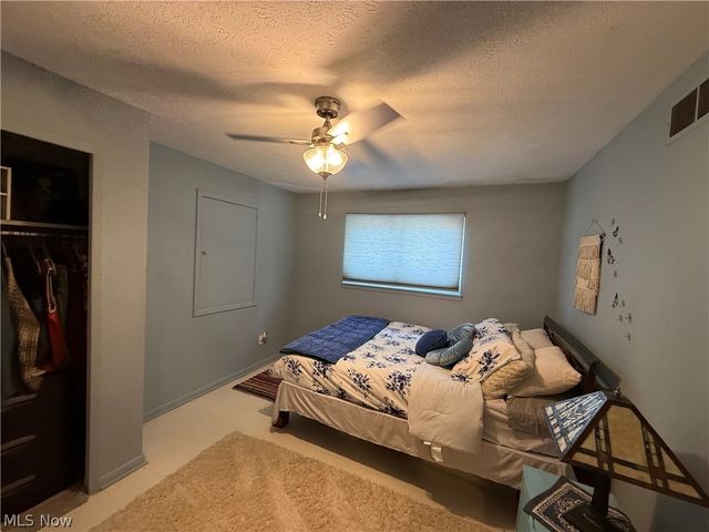 13981 Indian Creek Drive, Middleburg Heights, OH 44130